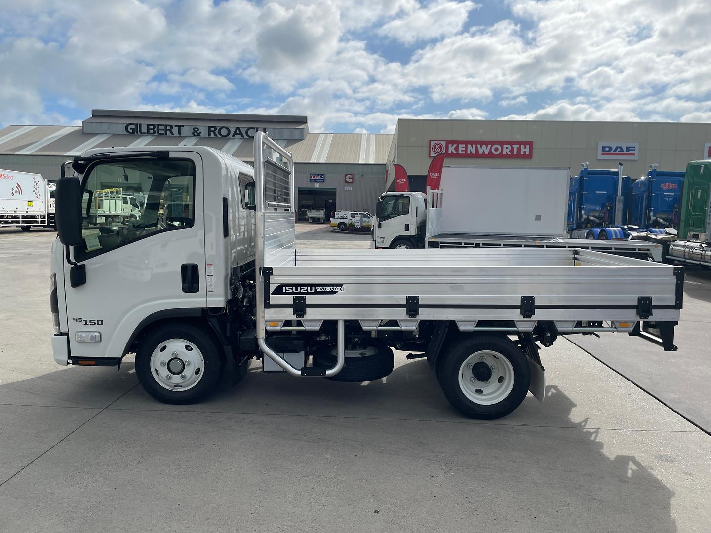 2025 Isuzu NLR 45-150 DT D25 TRAYPACK TRAYPACK SWB image 4