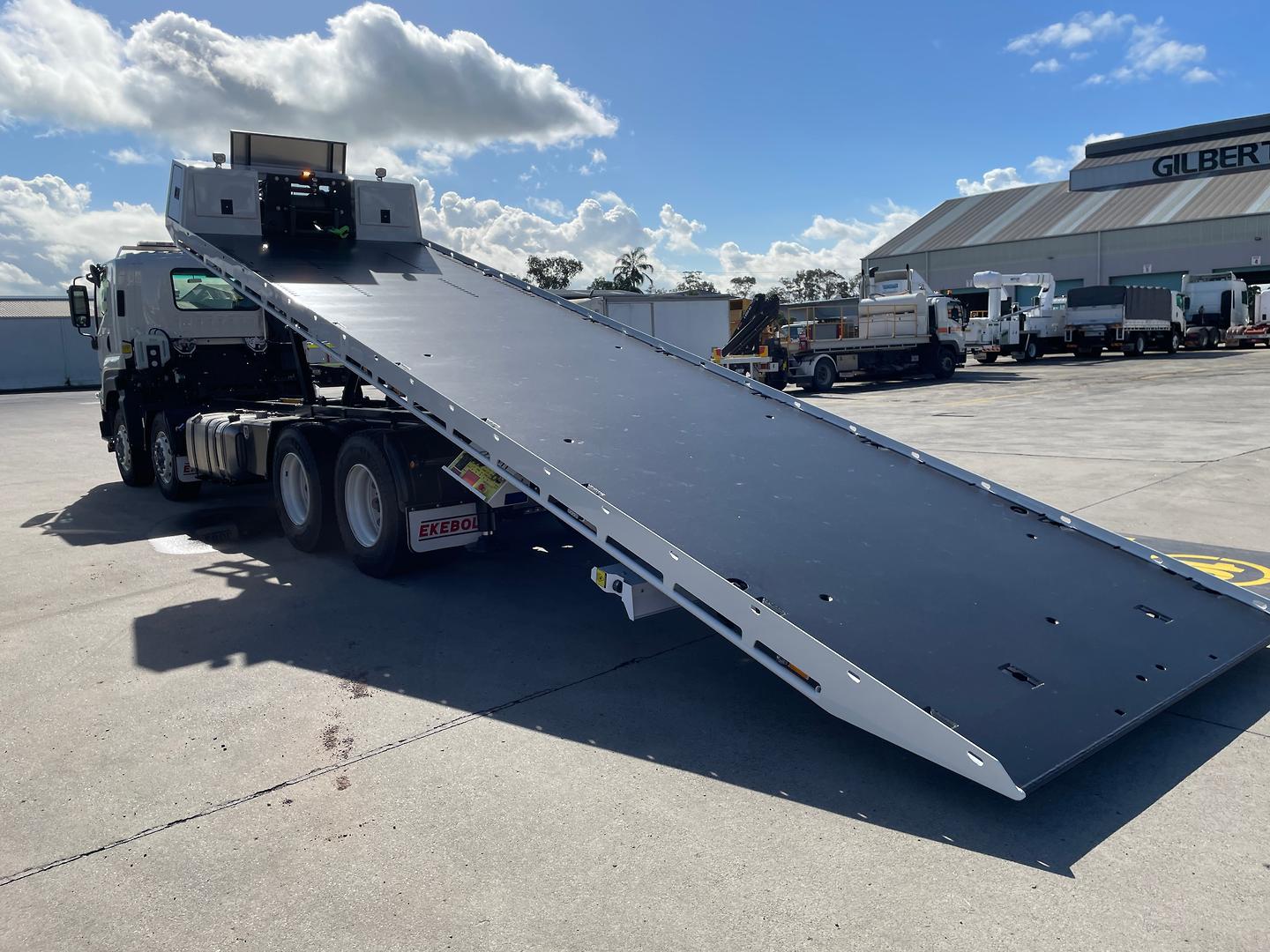 2026 Isuzu F Series FYJ 320-355 AT R67 Tilt Tray image 13