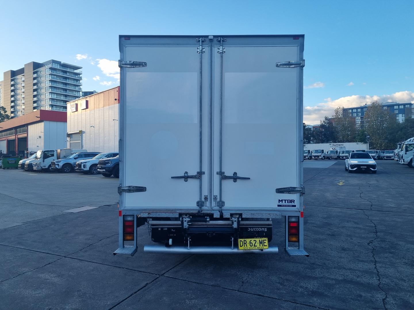 2022 Isuzu N Series NNR 45-150 image 8