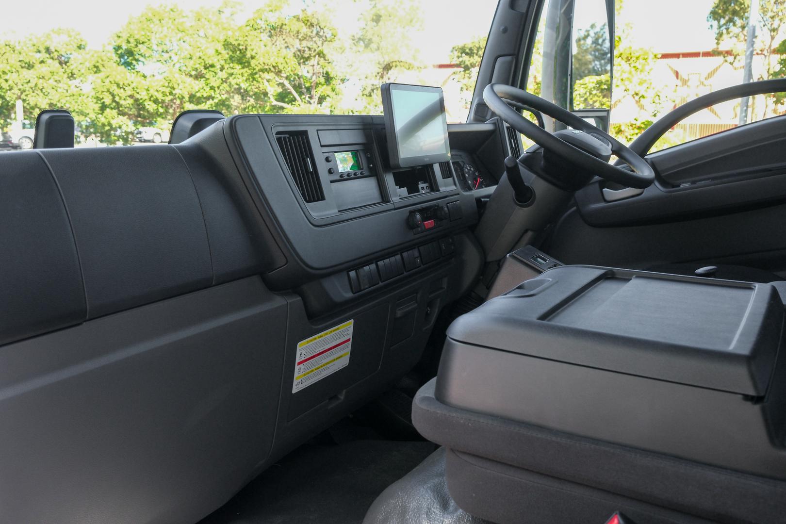 2025 Isuzu F Series FVL 260-300 AT R67 TRS 14 Pallet Fridge Body and Fridge image 7