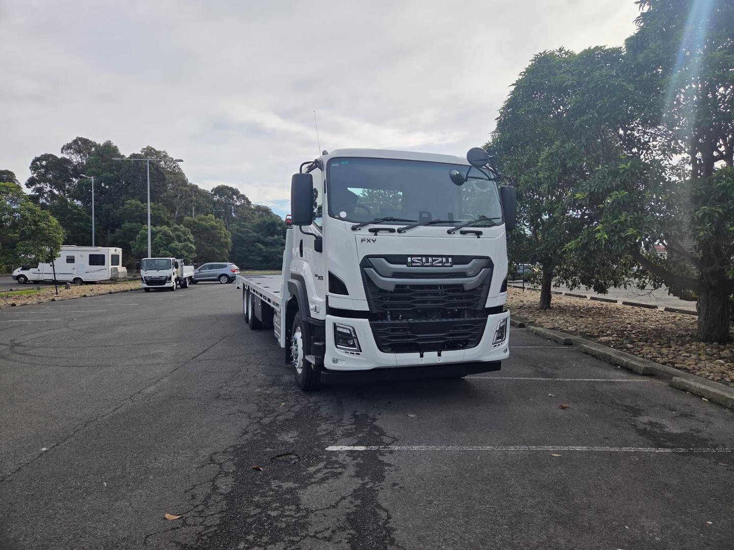 2025 Isuzu F Series FXY 260-355 AT R63 image 3