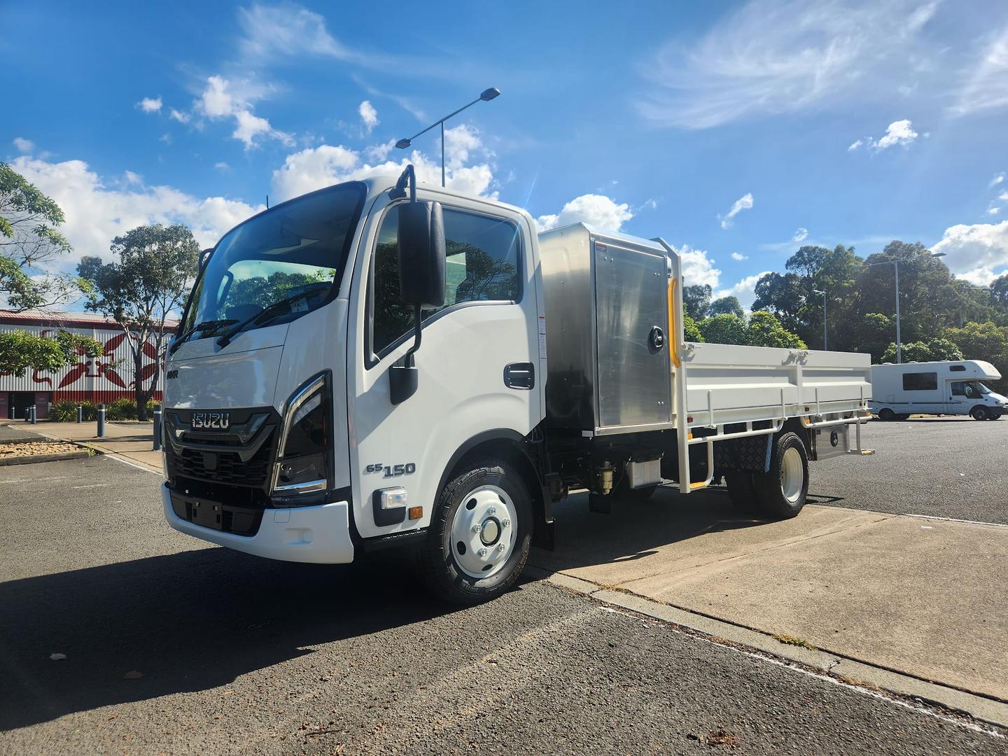 2025 Isuzu N Series NKR 65/45-150 DT D34 image 2