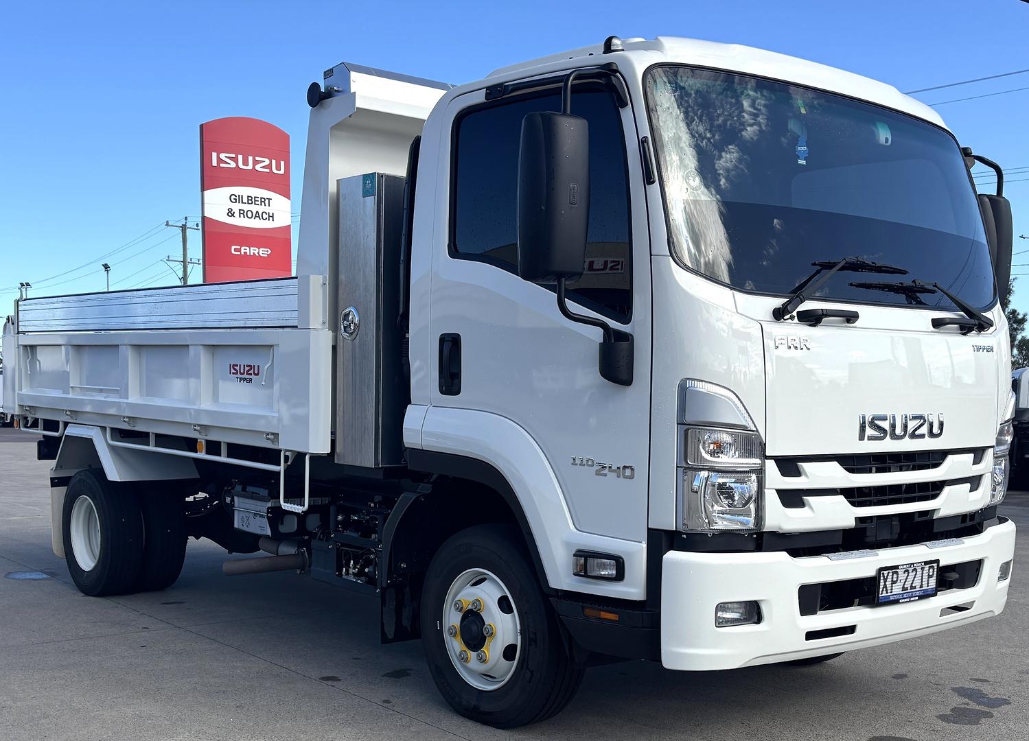 2025 Isuzu F Series FRR110-240 Tipper Low Klms image 3