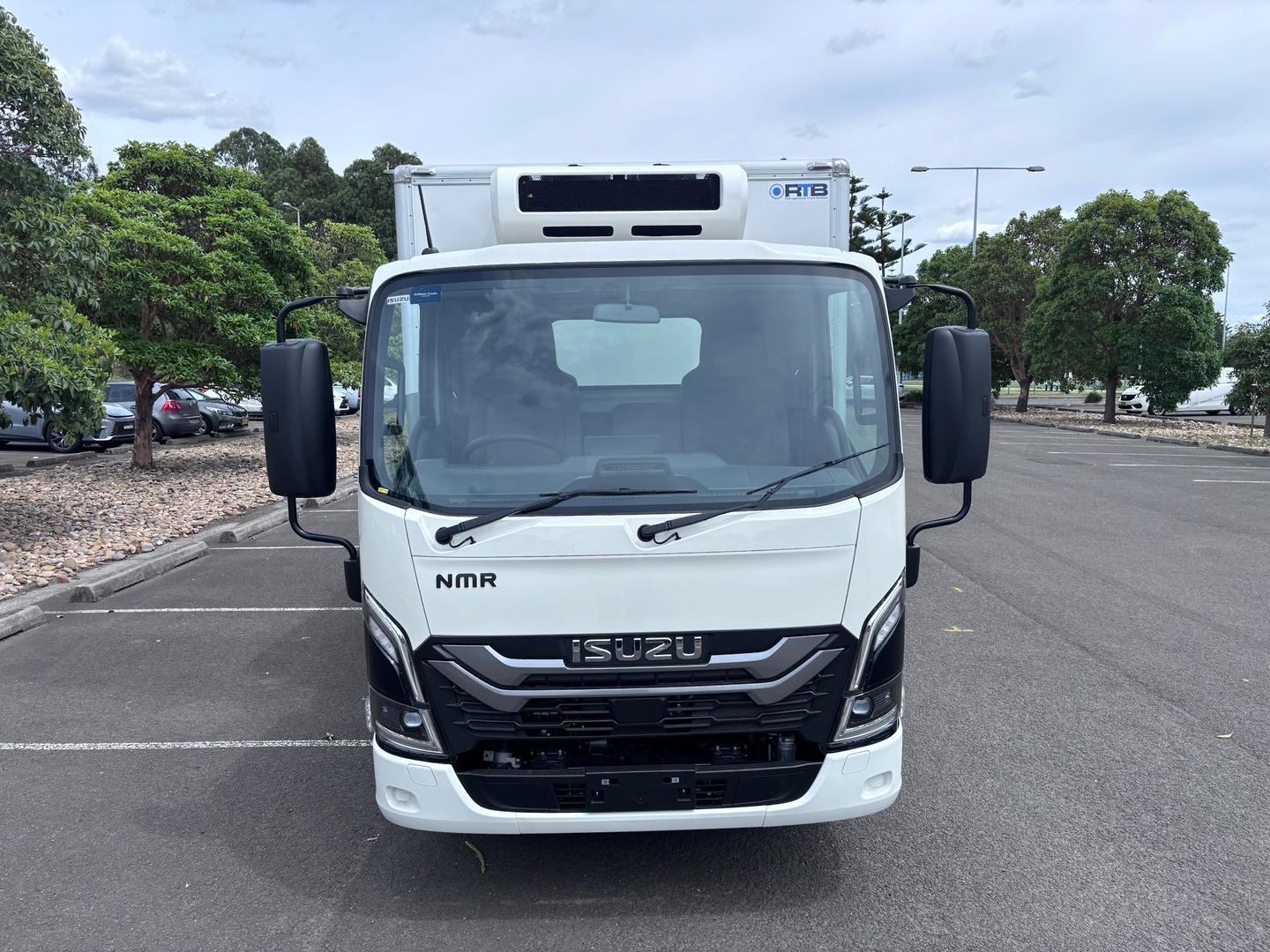 2025 Isuzu N Series NMR 65/45-150 DT D34 RTB Fridge Truck image 5