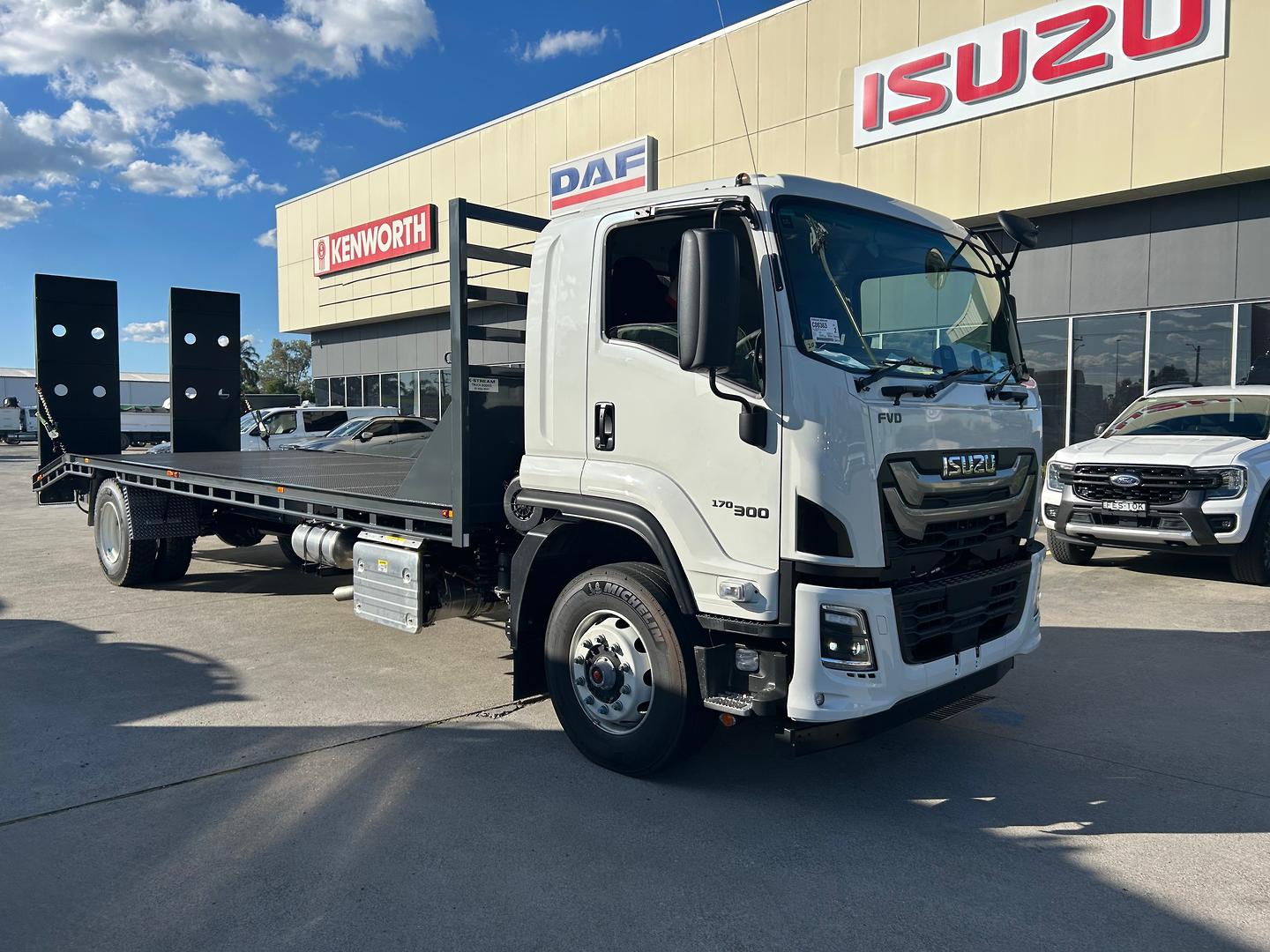 2025 Isuzu FVD 170-300 AT R70 Beavertail FVD 170-300 AT R70 Beavertail Beavertail image 8