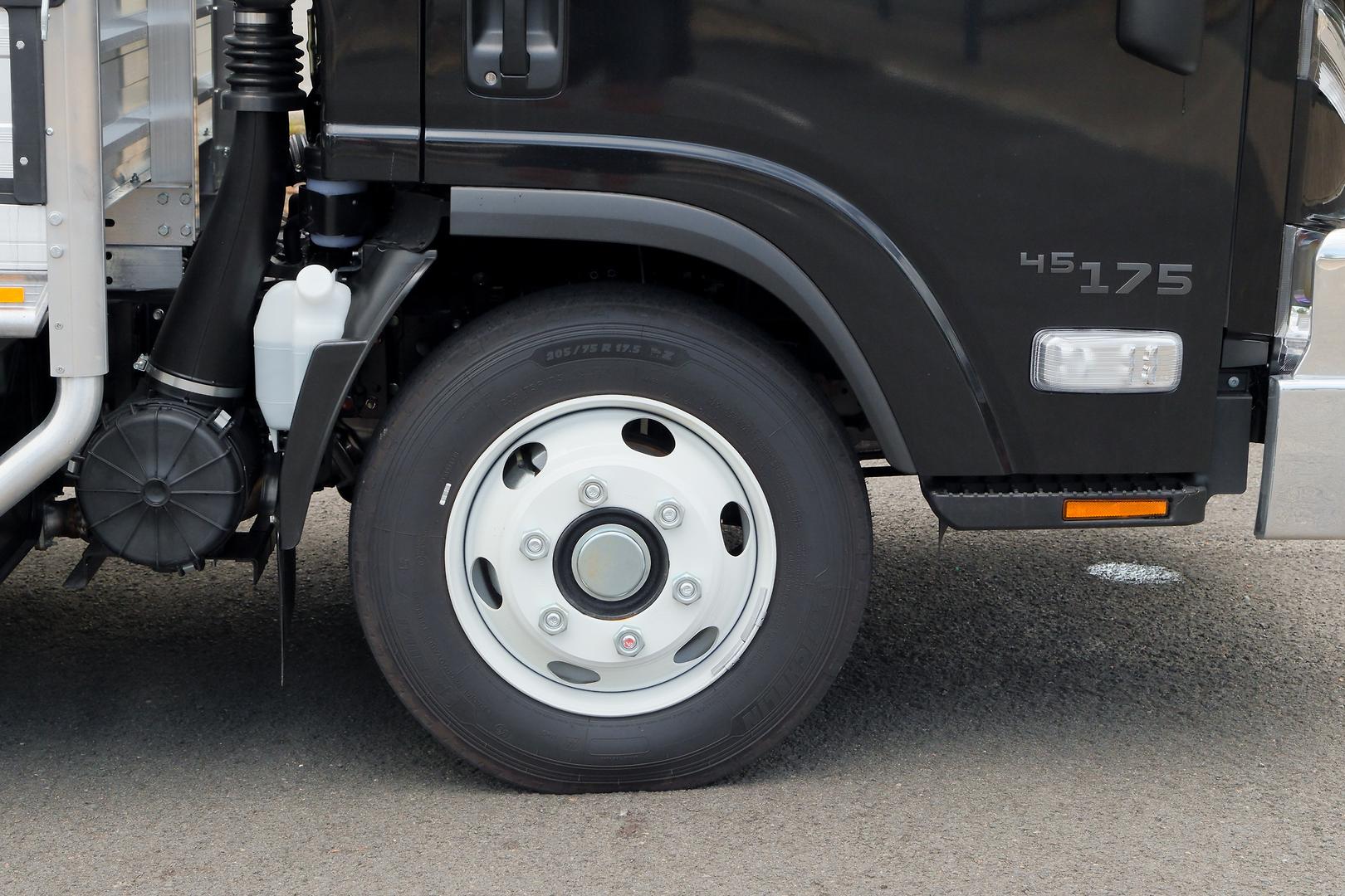 2025 Isuzu N Series NPR 45/65-175 DT D28 Tradepack image 11