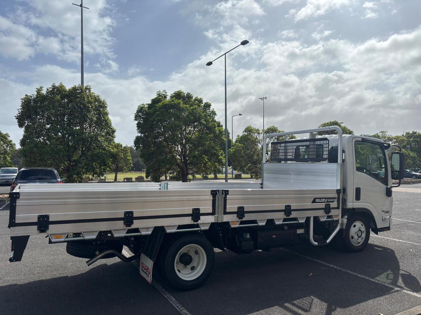 2025 Isuzu N Series NLR 45-150 DT D34 Traypack image 2