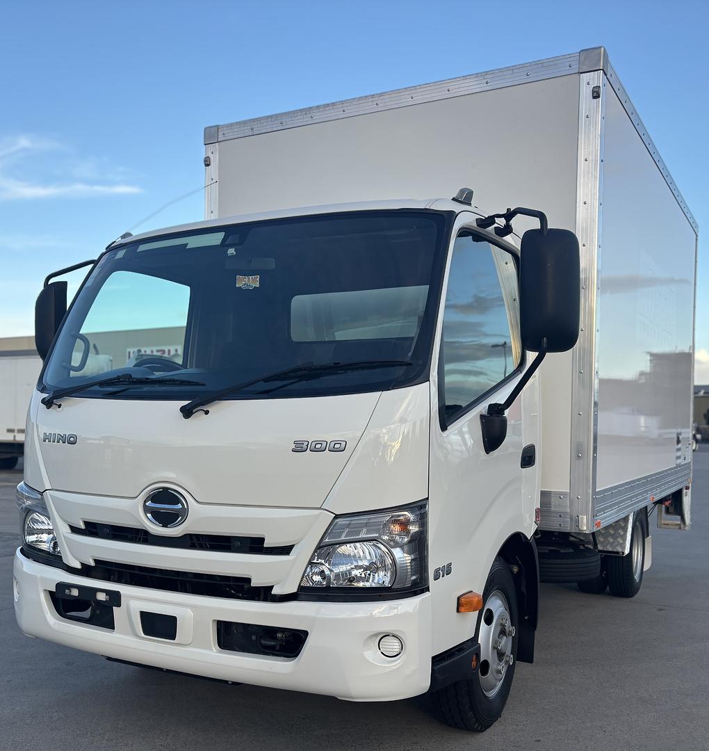 2023 Hino 300 Series 616 Low Klms image 9