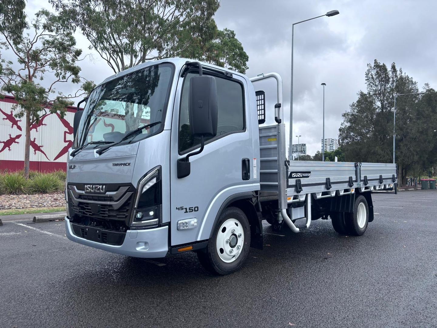 2025 Isuzu N Series NLR 45-150 DT D34 Traypack image 2