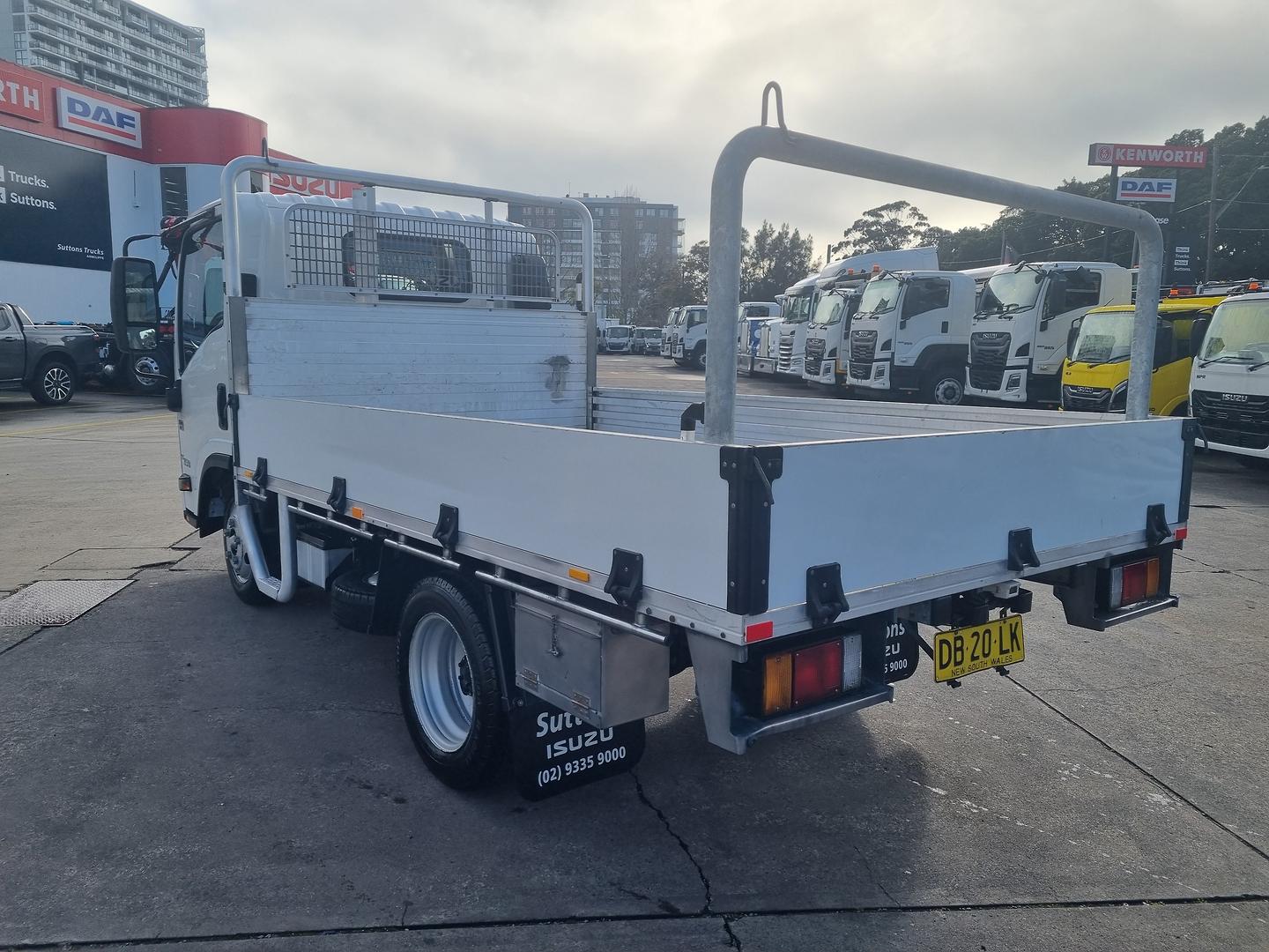 2021 Isuzu N Series NLR 45-150 Traypack image 7