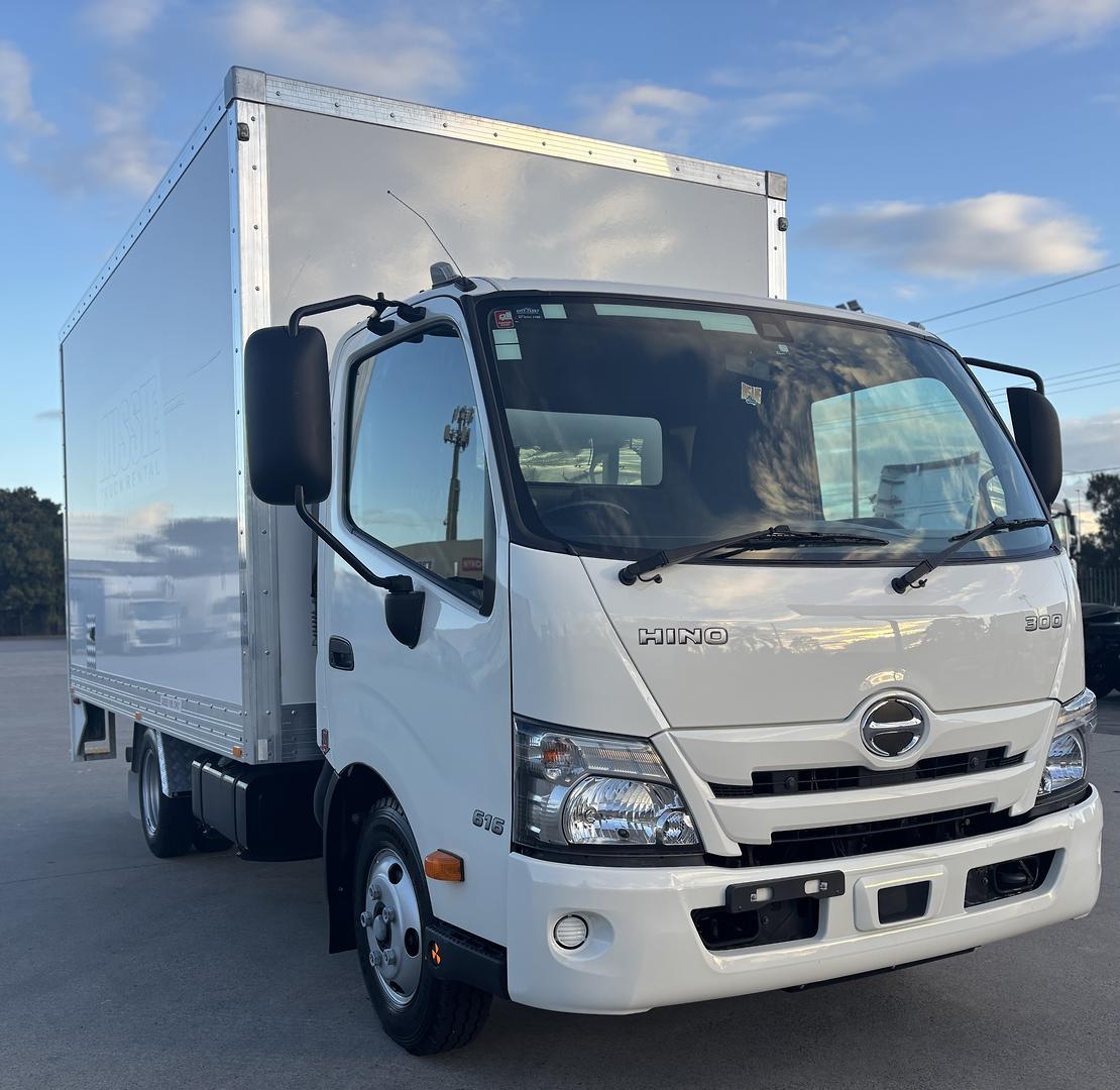 2023 Hino 300 Series 616 Low Klms image 10