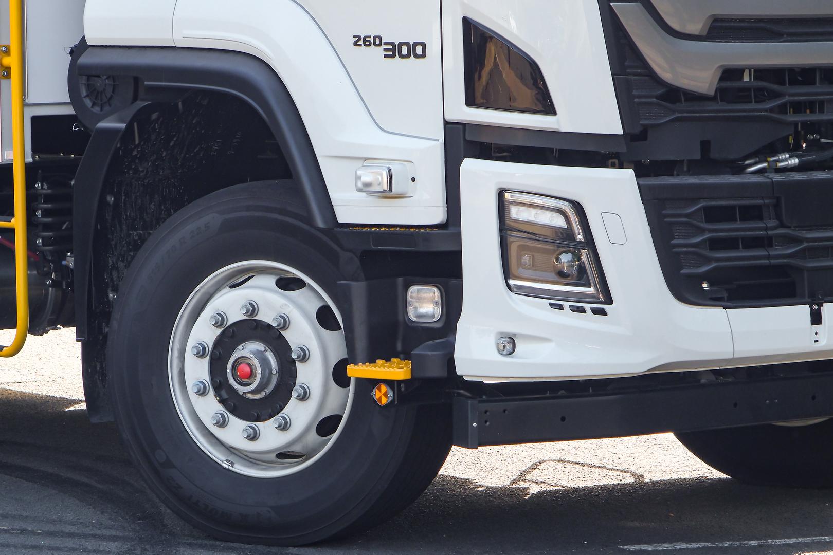 2025 Isuzu F Series FVL 260-300 AT R67 Freightpack image 6