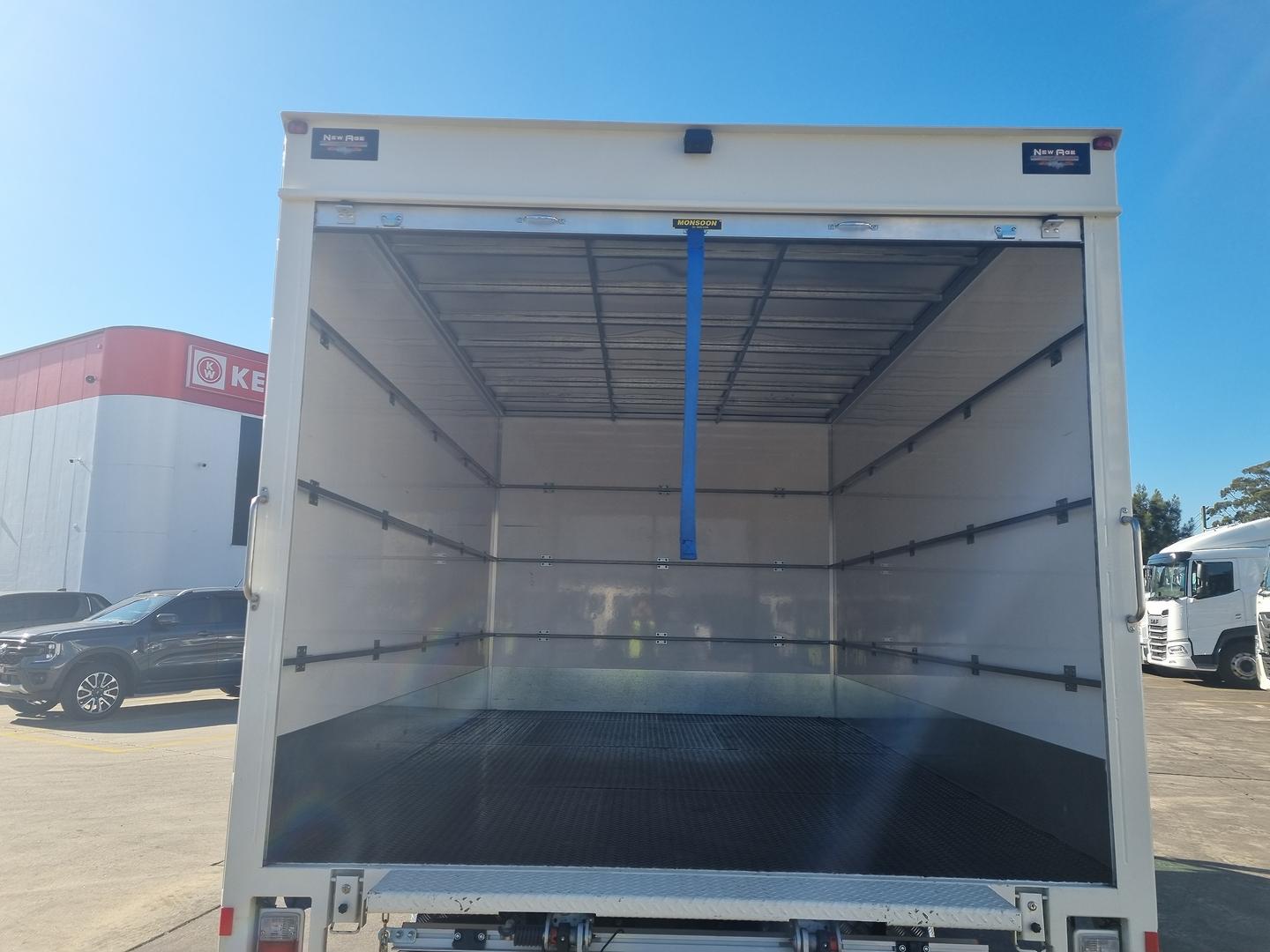 2025 Hino 300 Series 616 image 8
