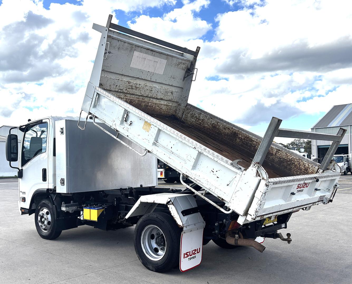 2019 Isuzu N Series NPR 45/55-155 One Owner image 10