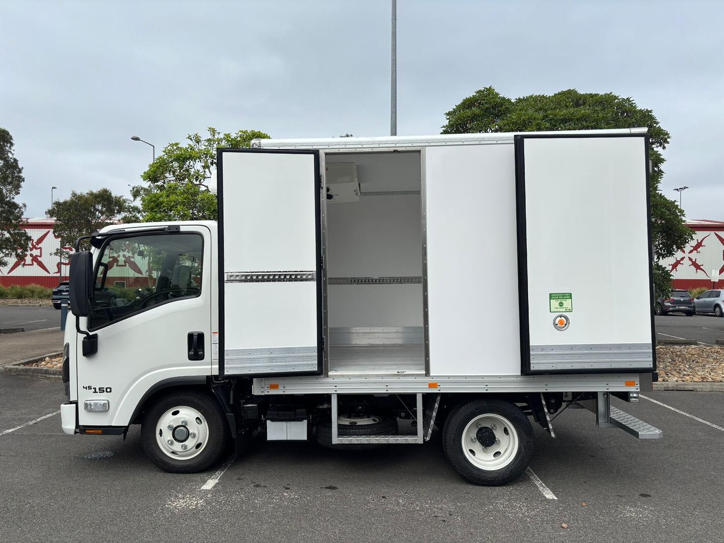 2025 Isuzu N Series NLR 45-150 DT D25 image 5