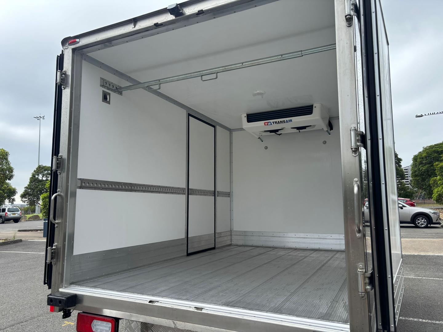 2025 Isuzu N Series NLR 45-150 DT D25 image 12