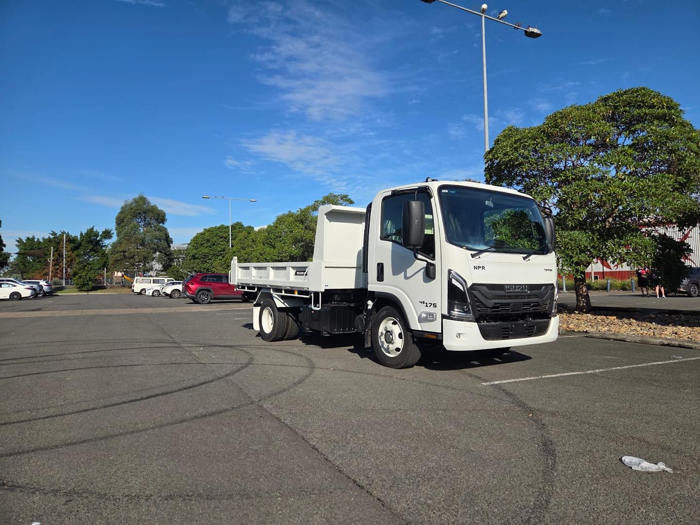 2026 Isuzu N Series NPR 45/65-175 DT D34 Tipper image 9