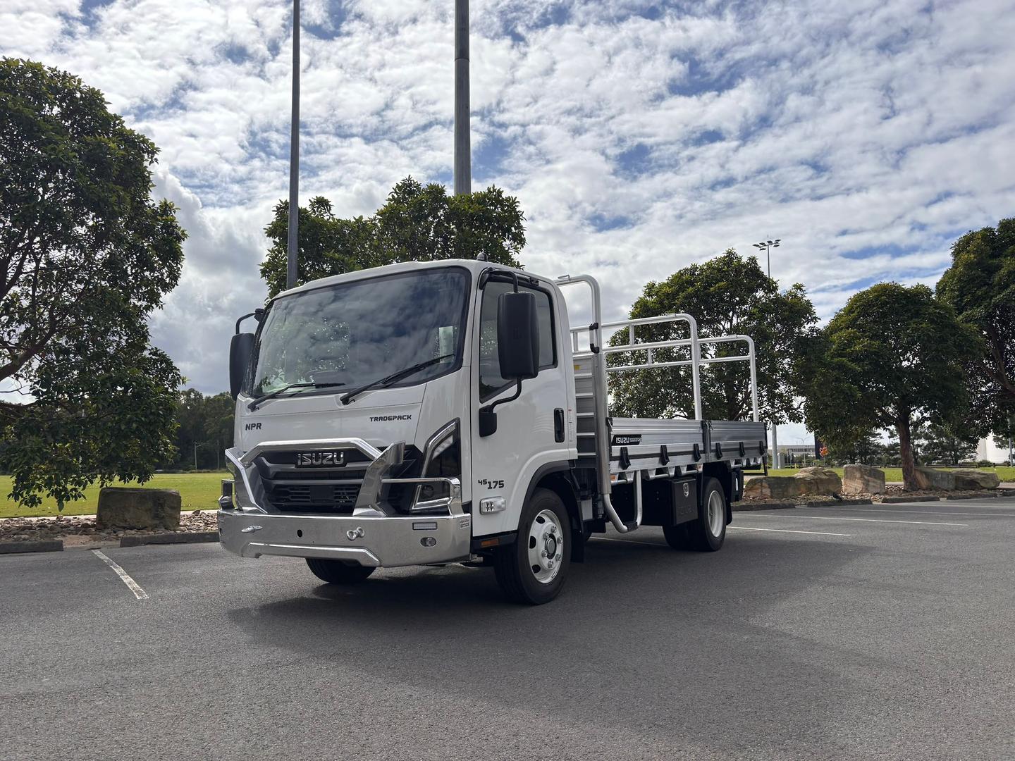 2025 Isuzu N Series NPR 45/65-175 DT D34 Tradepack image 2