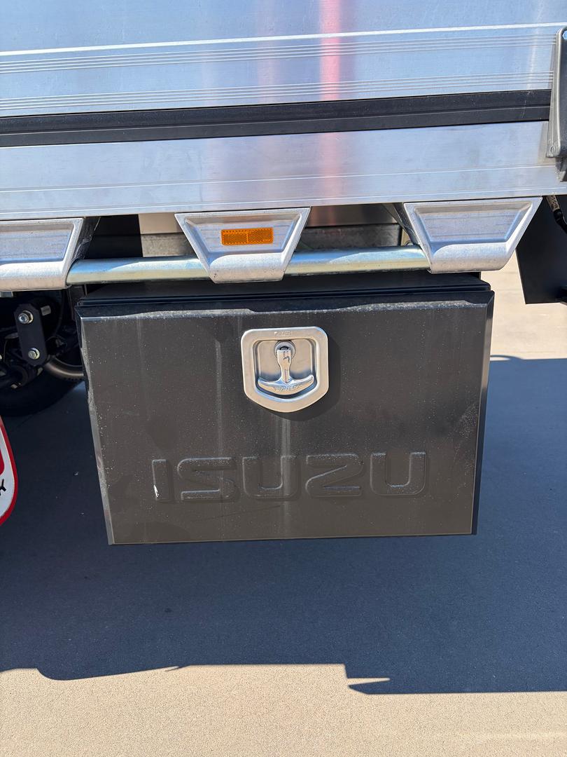 2026 Isuzu N Series NNR 45-150 DT C34 Custom Tradepack Tray image 9