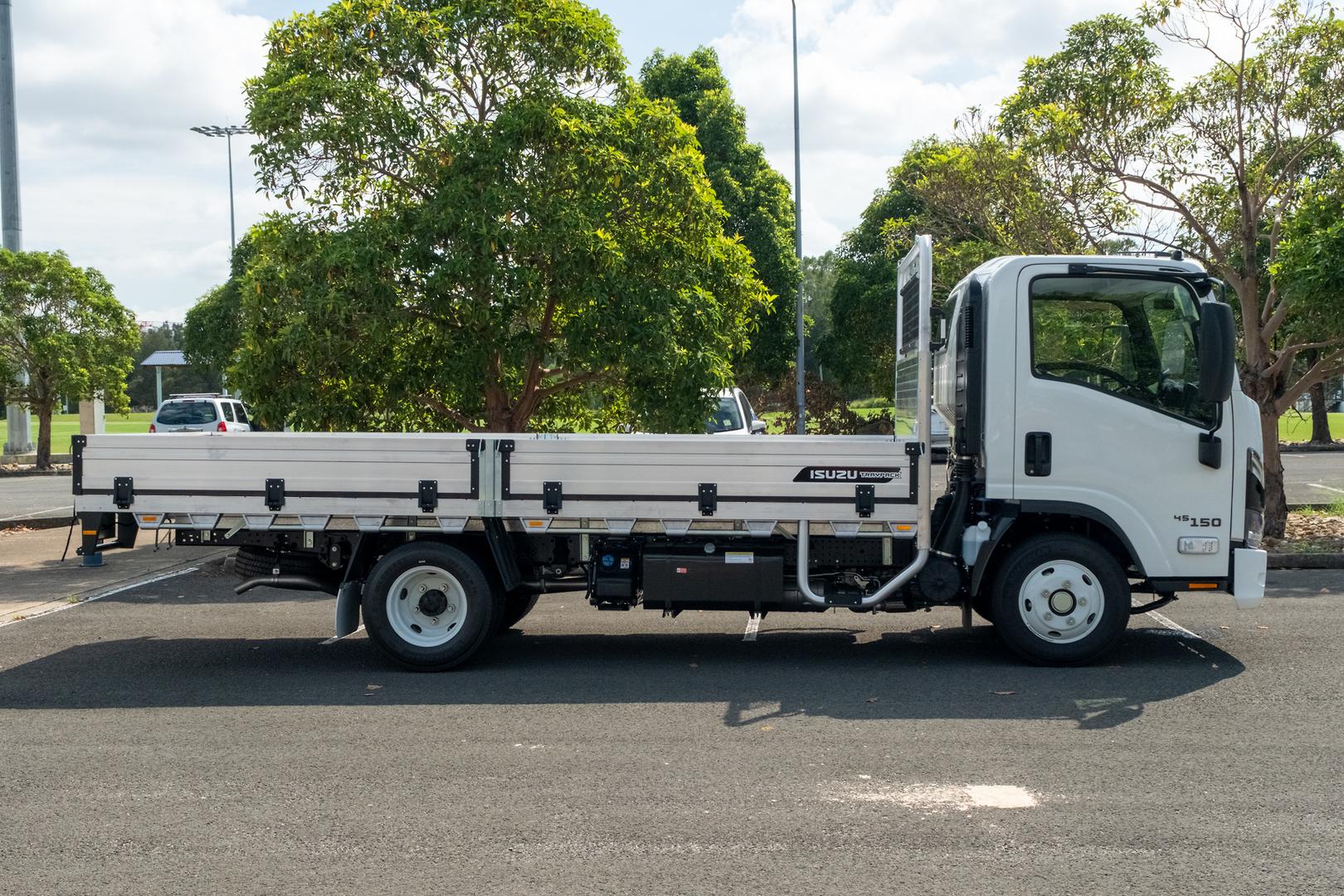 2025 Isuzu N Series NNR 45-150 DT D34 Traypack image 3