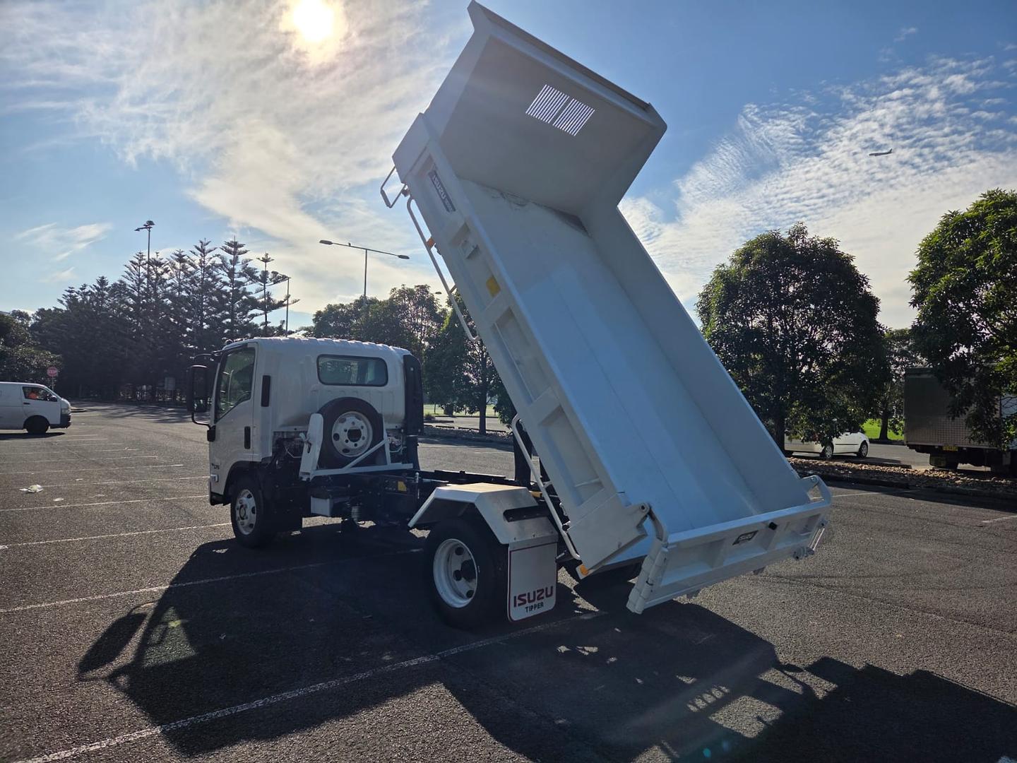 2026 Isuzu N Series NPR 45/65-175 DT D34 Tipper image 6
