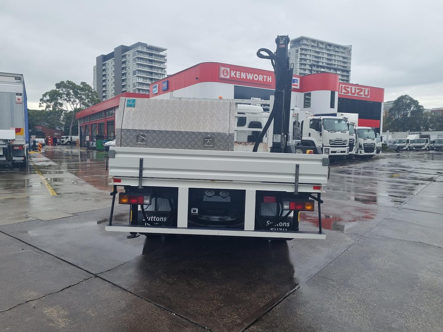 2019 Fuso Canter 815 Rear body mounted crane image 9
