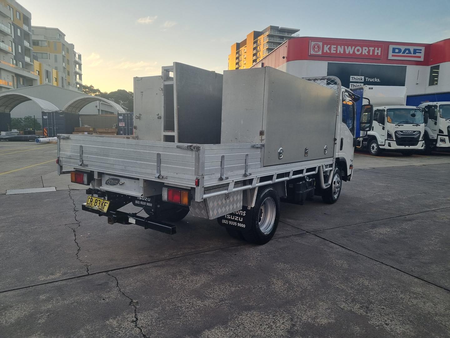 2018 Isuzu N Series NNR 45-150 image 11