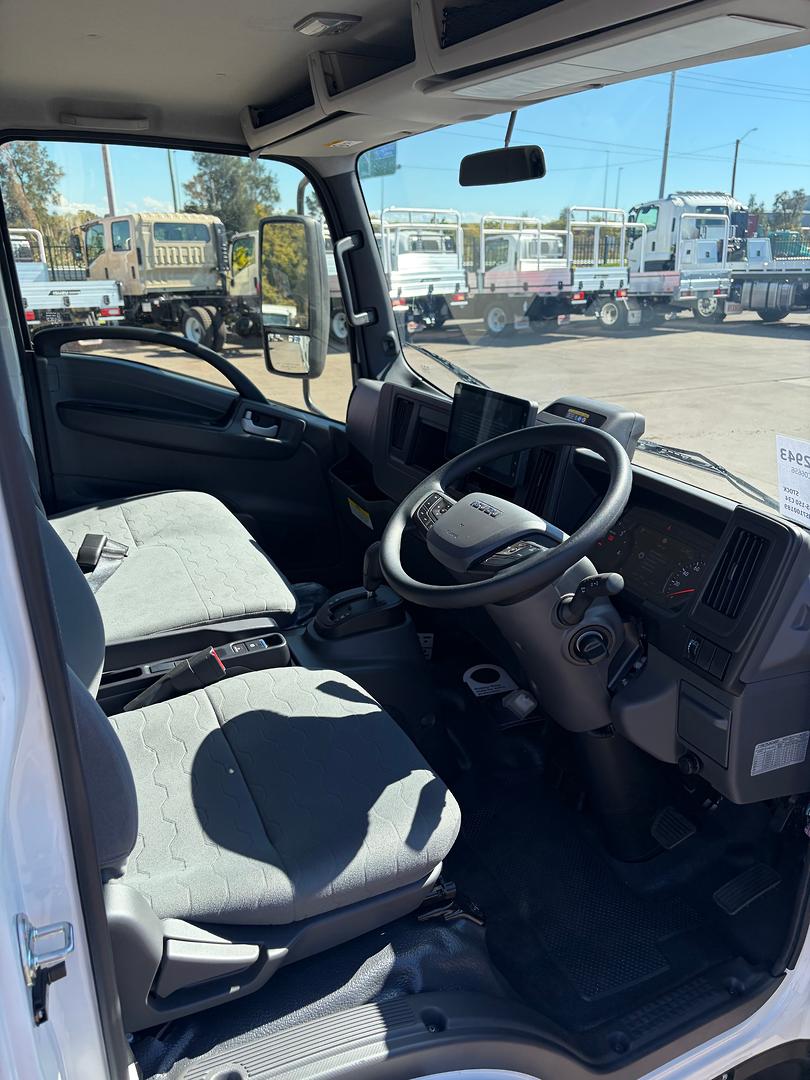 2026 Isuzu N Series NNR 45-150 DT C34 Custom Tradepack Tray image 13