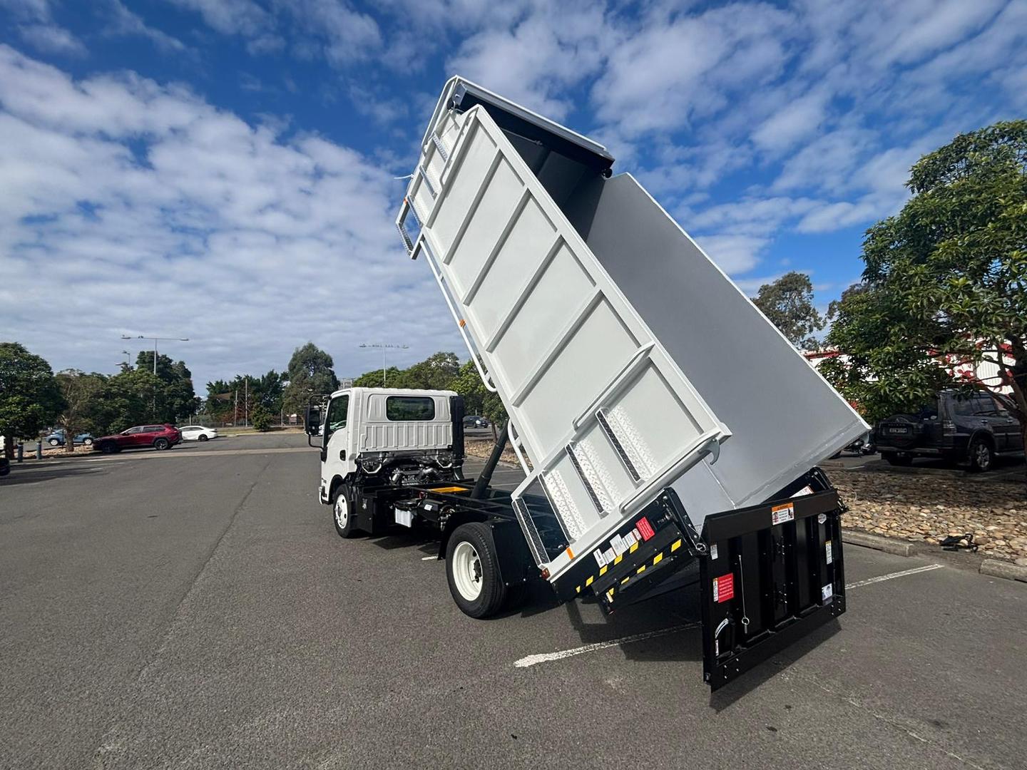 2025 Isuzu N Series NKR 65/45-150 DT D34 image 9
