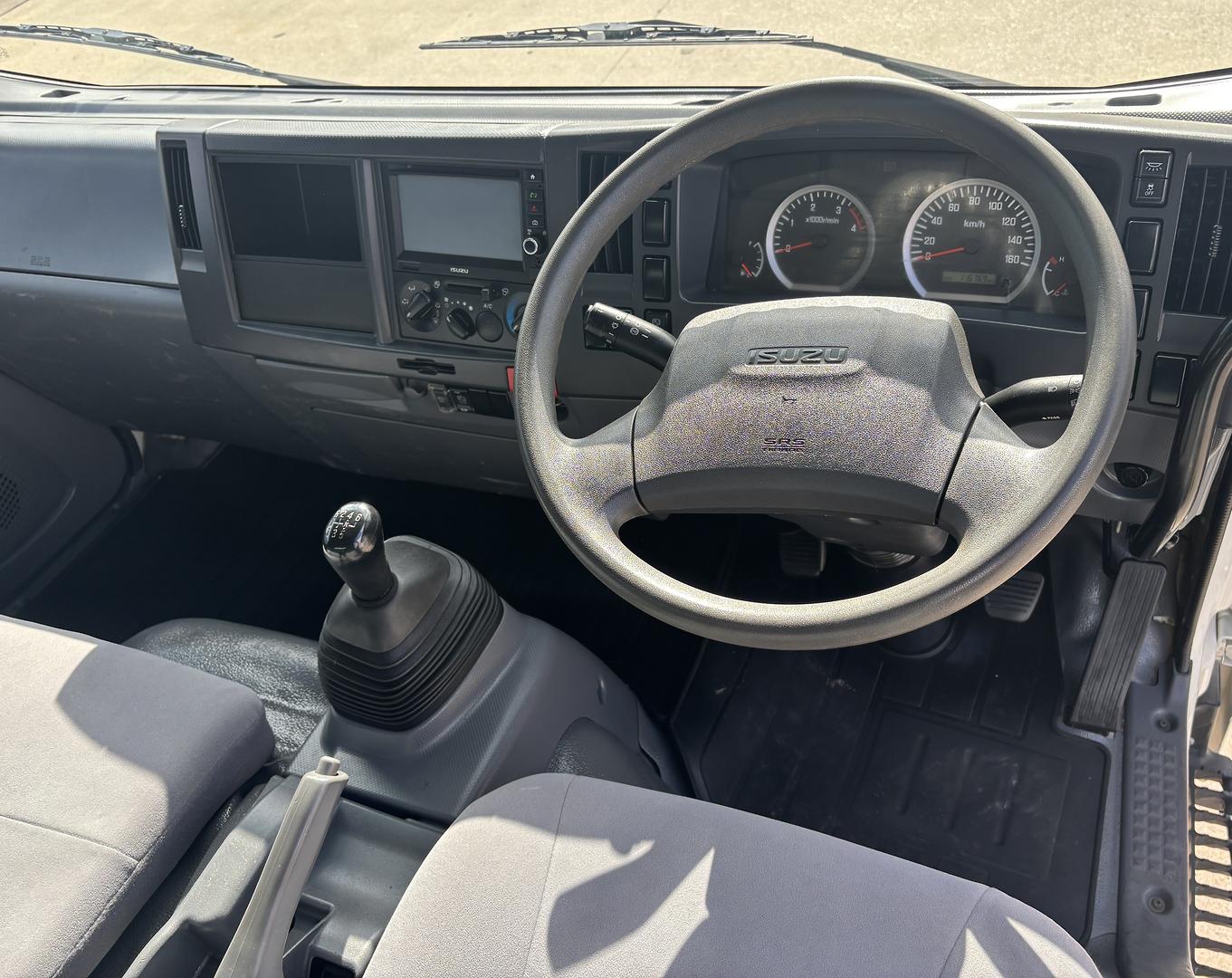 2019 Isuzu N Series NPR 45/55-155 One Owner image 4
