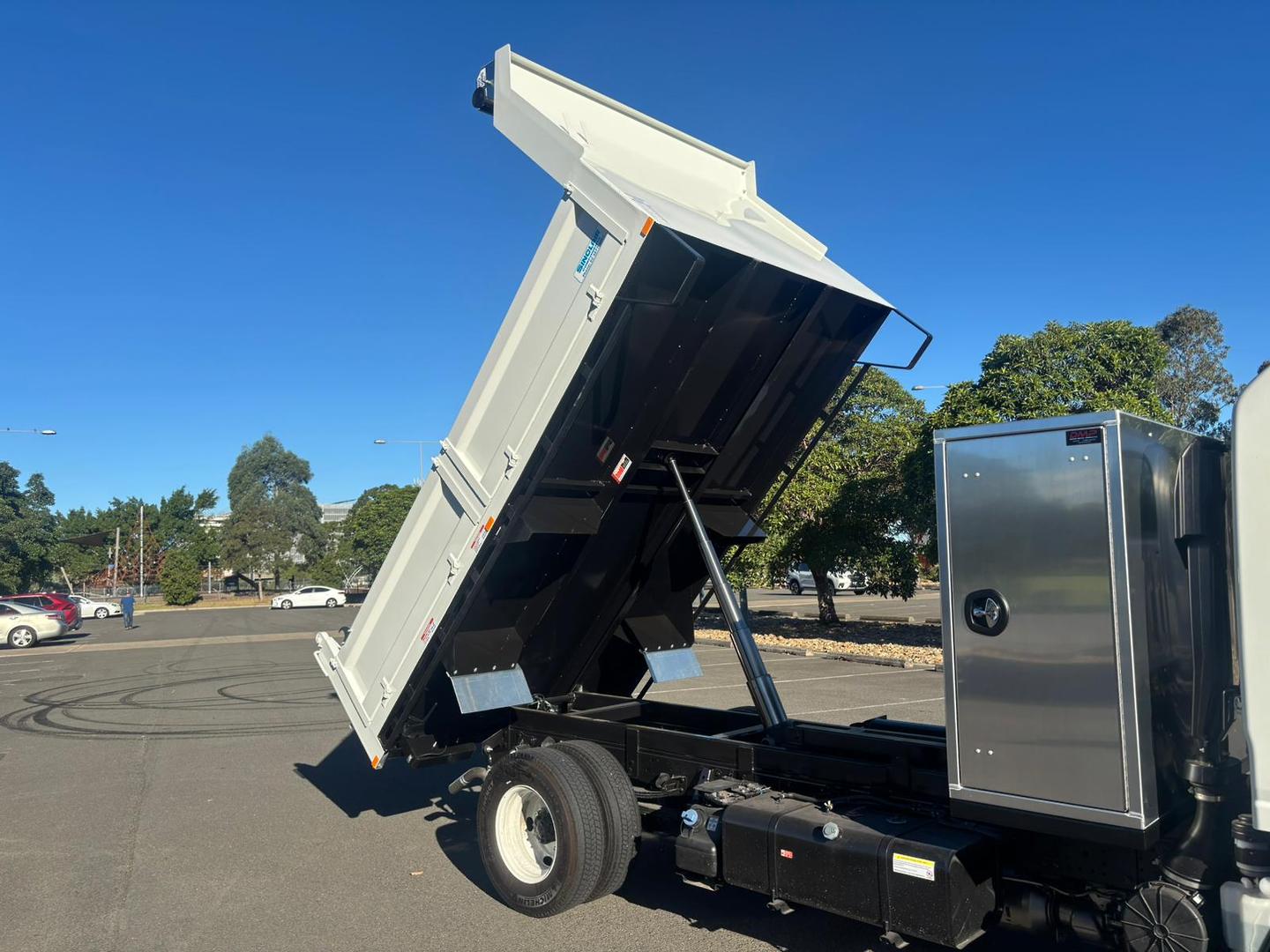 2025 Isuzu N Series NMR 65/45-150 DT D34 image 9