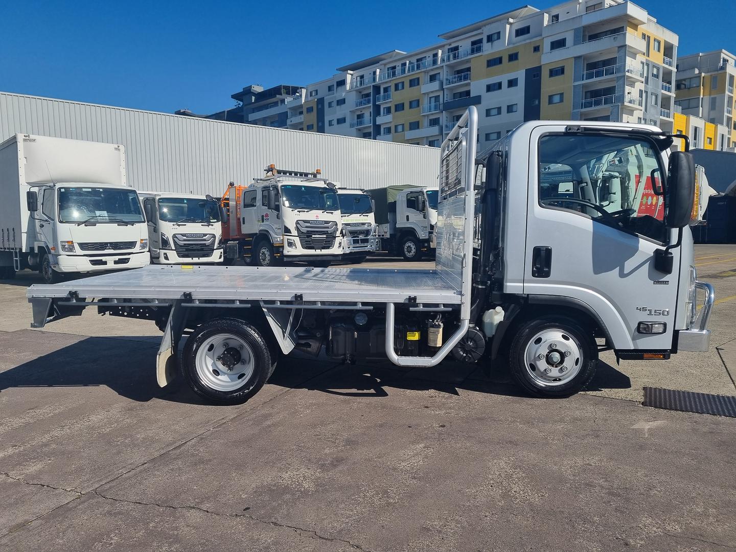 2016 Isuzu N Series NLR 45-150 image 8