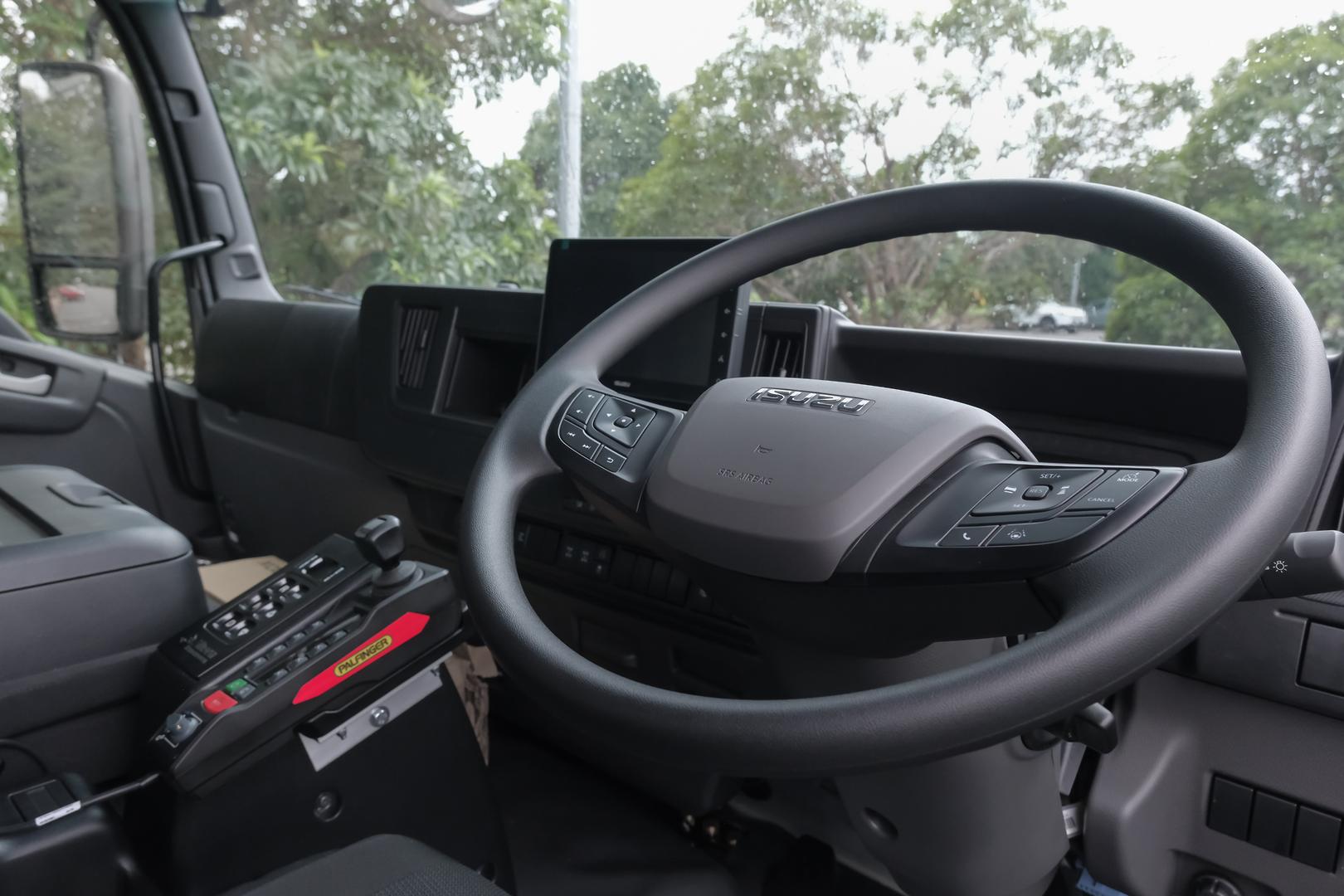 2025 Isuzu F Series FYJ 320-355 AT R60 Palfinger Hook image 9
