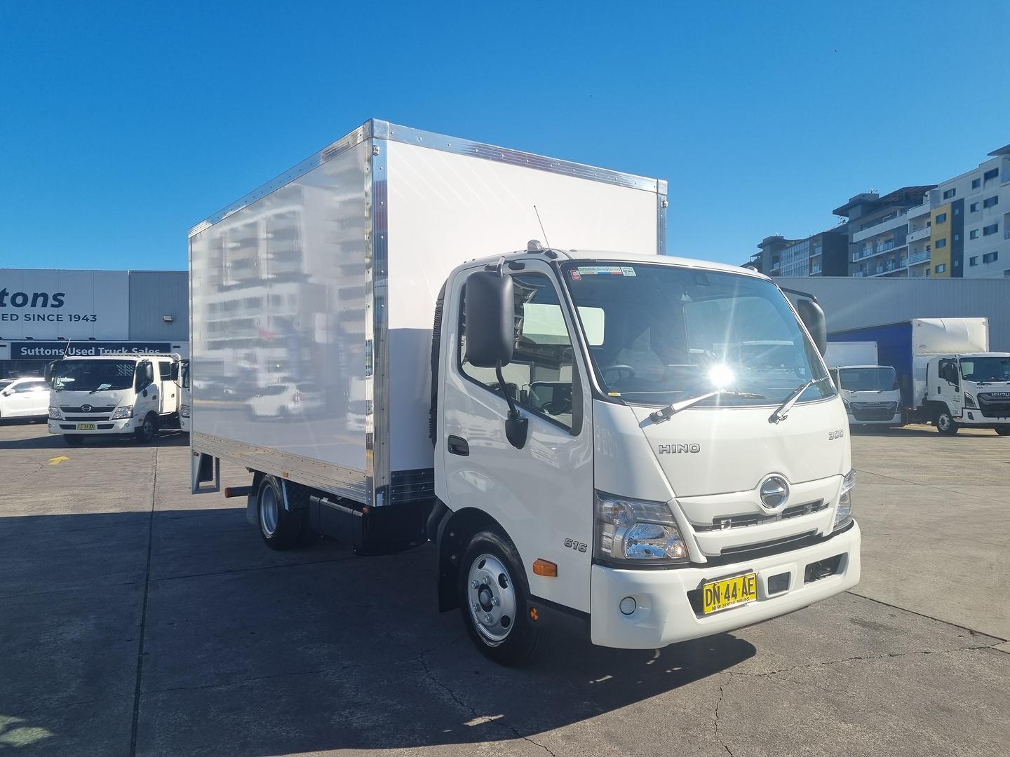 2025 Hino 300 Series 616 image 5