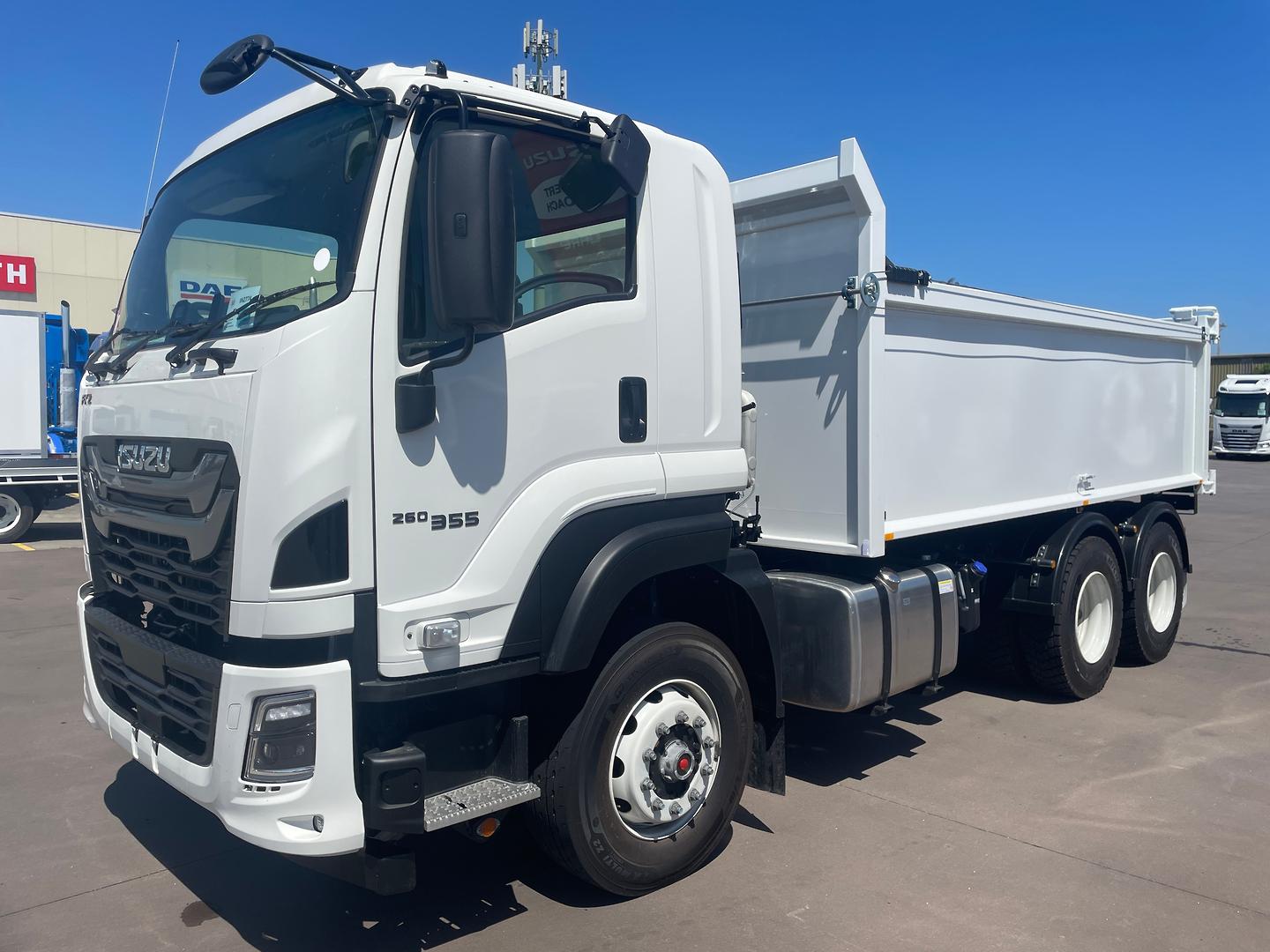 2025 Isuzu FXZ 260-355 AT R45 Custom Tipper Tipper image 3