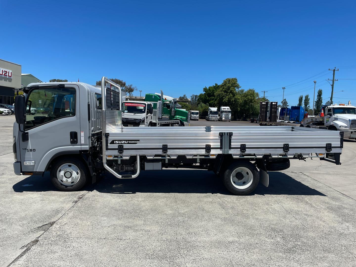 2025 Isuzu NLR 45-150 DT D34 TRAYPACK TRAYPACK Dropside Tray image 4
