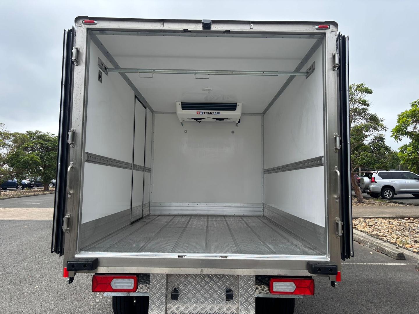 2025 Isuzu N Series NLR 45-150 DT D25 image 6