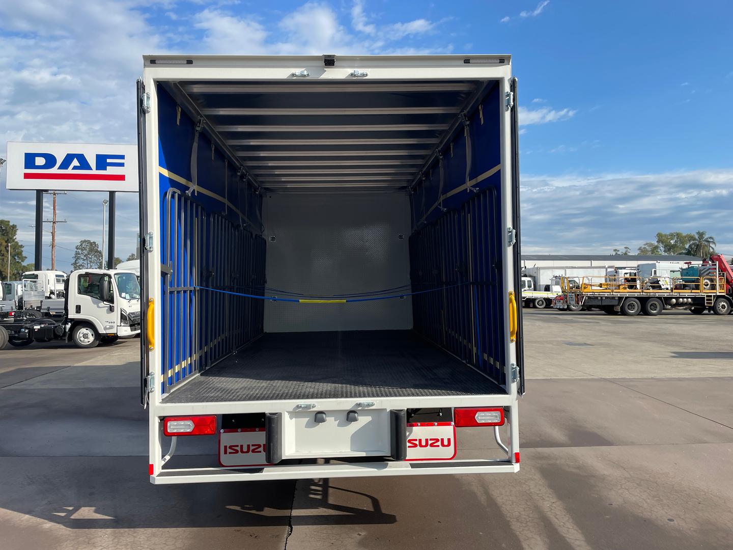 2025 Isuzu NQR 88/80-190 AM D42 Limited Edition 8 Pallet Freightpack Limited Edition 8 Pallet Freightpack image 11