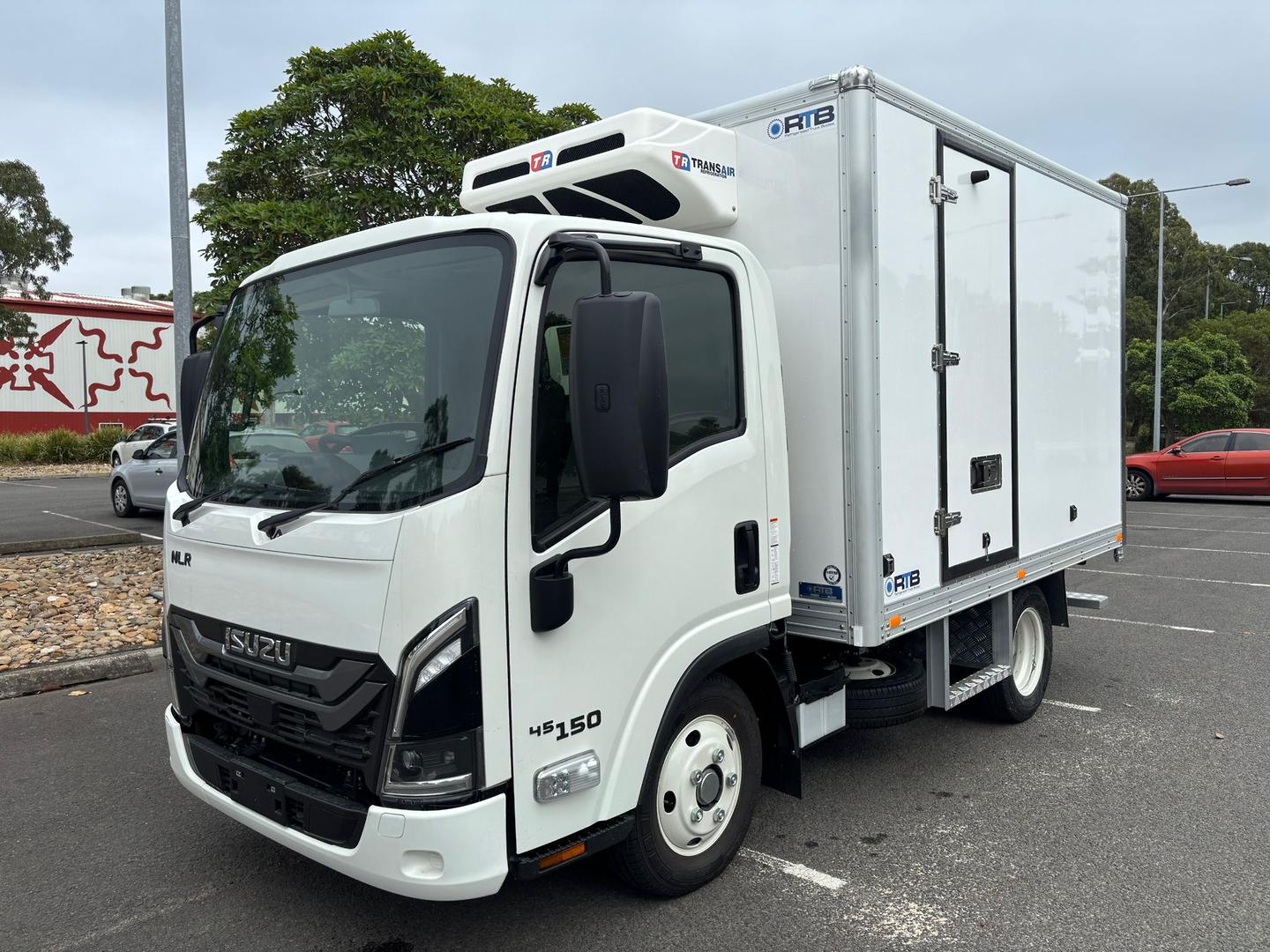 2025 Isuzu N Series NLR 45-150 DT D25 image 3