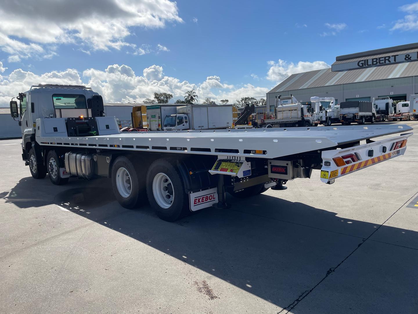 2026 Isuzu F Series FYJ 320-355 AT R67 Tilt Tray image 4