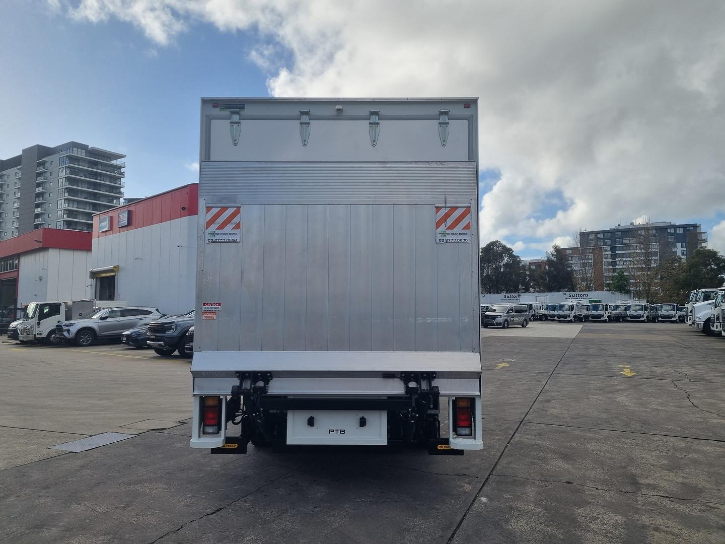 2022 Isuzu N Series NPR 75-190 image 6