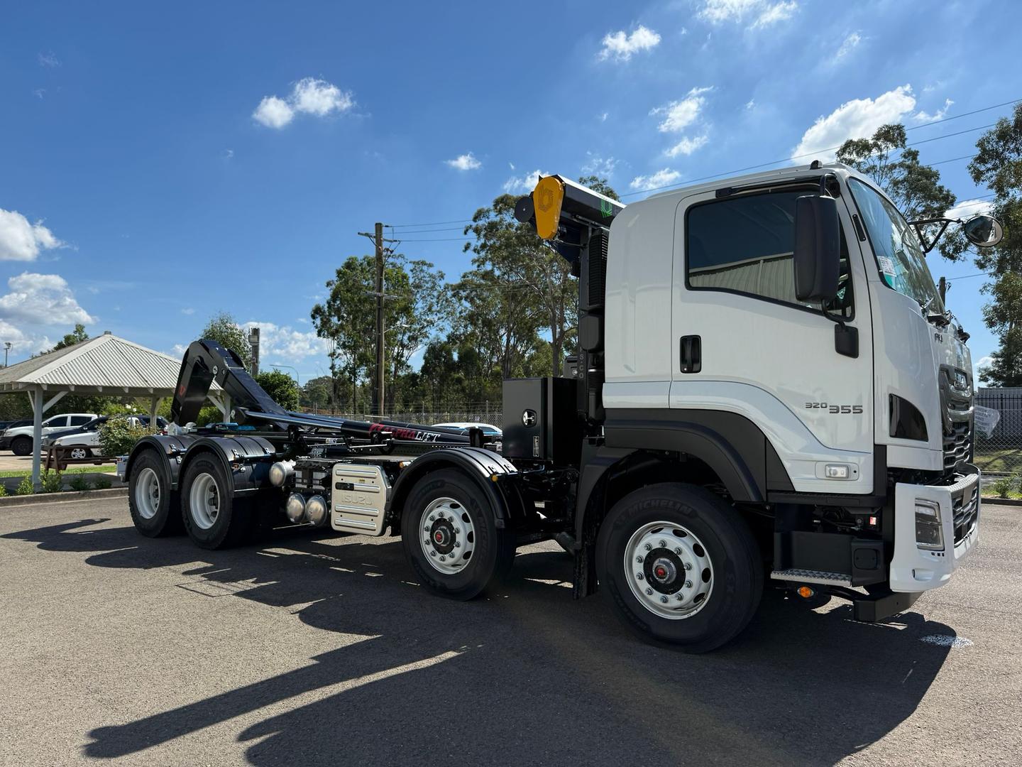 2025 Isuzu F Series FYJ 320-255 AT R60 image 12