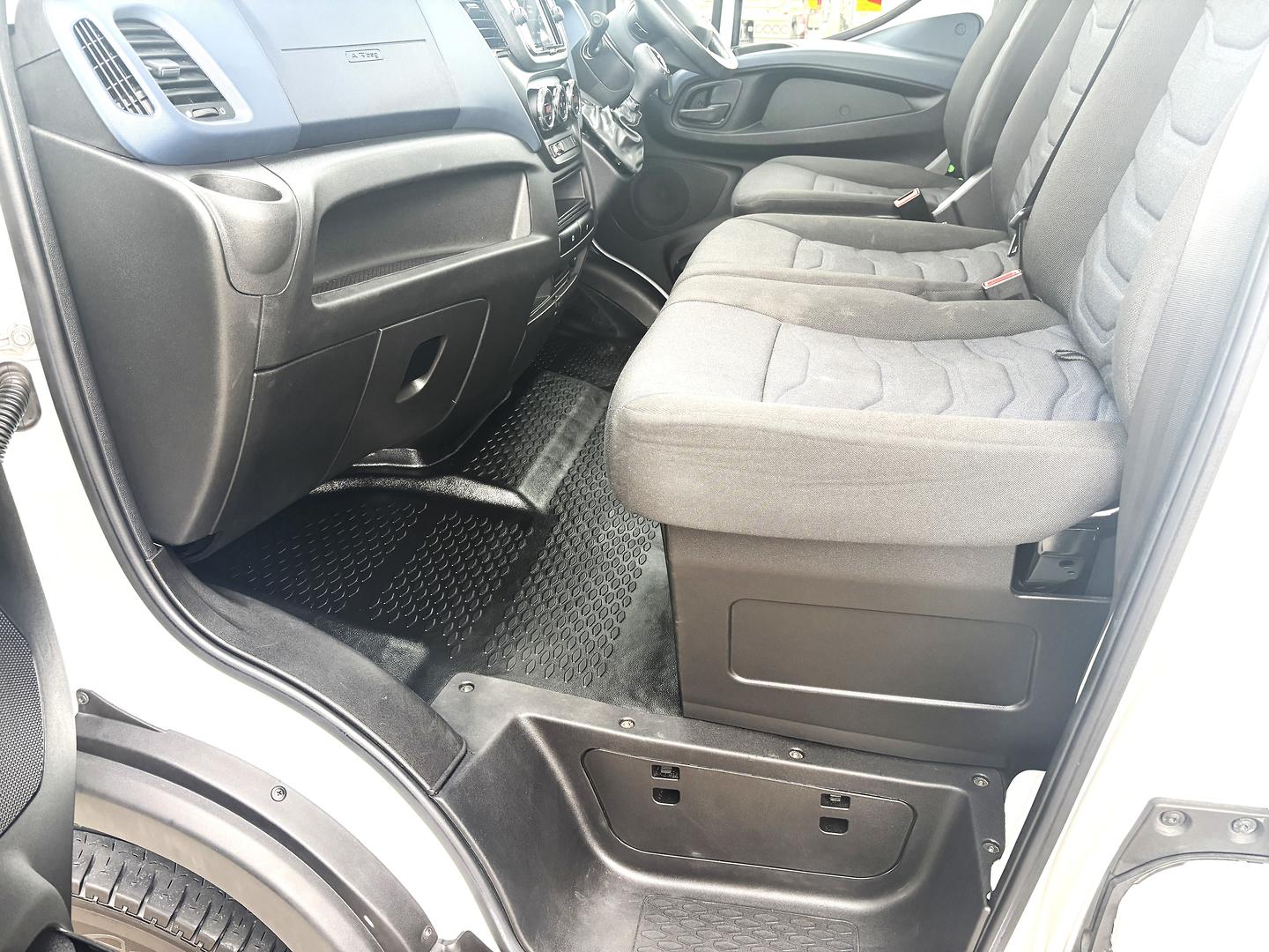 2022 Iveco Daily 70C21 ZF Transmission image 10