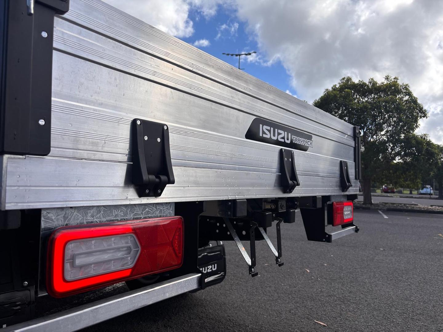 2025 Isuzu N Series NLR 45-150 DT D25 Traypack image 4