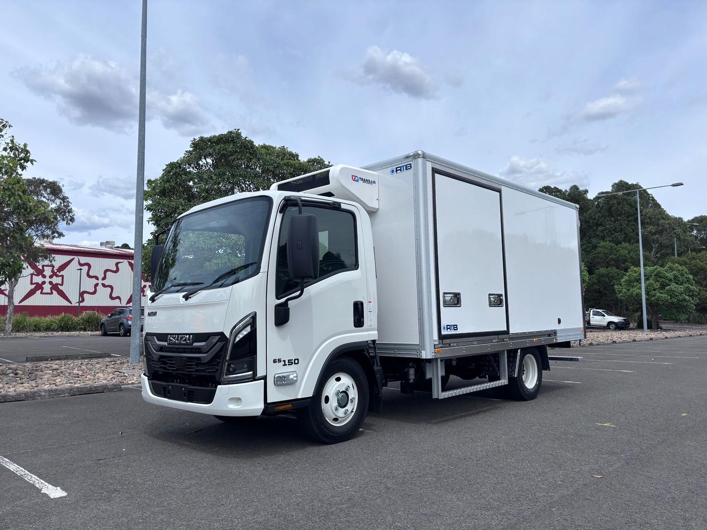 2025 Isuzu N Series NMR 65/45-150 DT D34 image 2