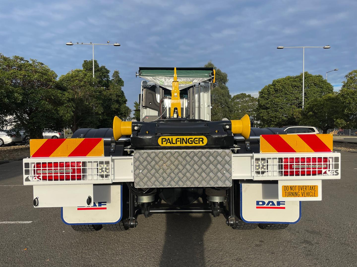 2024 DAF CF 450 FAD Palfinger Hookloader image 14