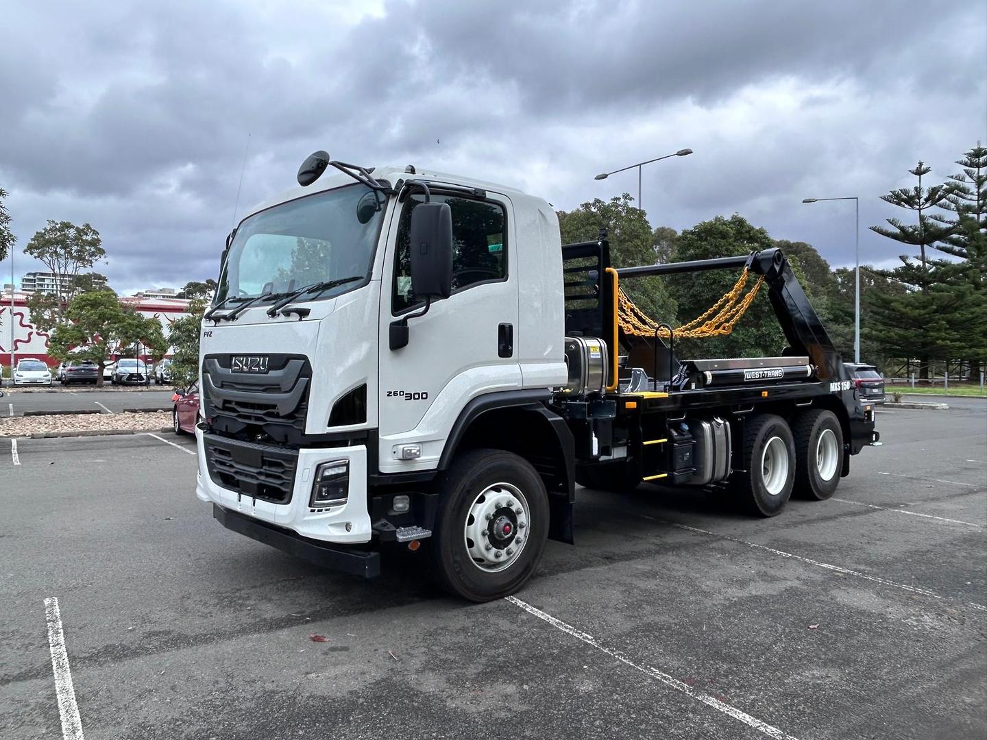 2025 Isuzu F Series FVZ 260-300 AT R46 West Trans MX150 image 7