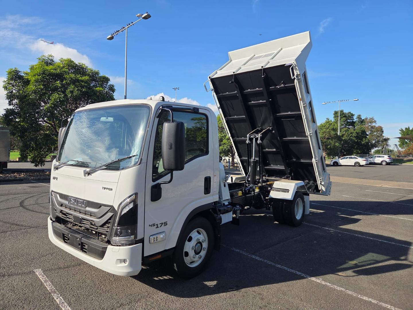 2026 Isuzu N Series NPR 45/65-175 DT D34 Tipper image 5
