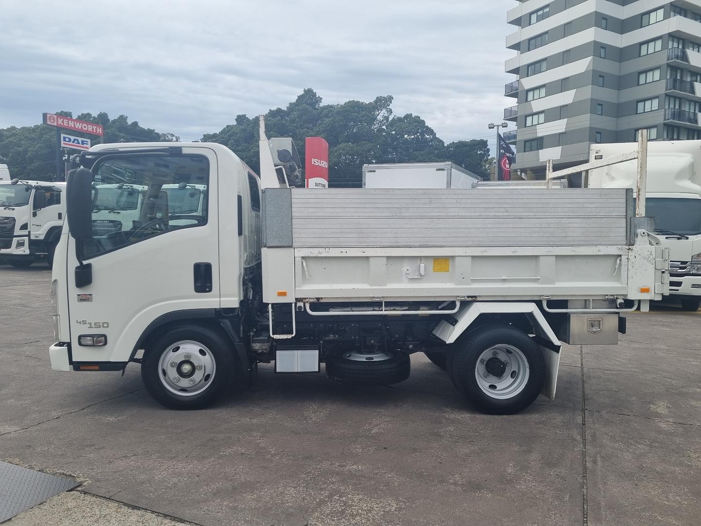 2020 Isuzu N Series NMR 60/45-150 image 4