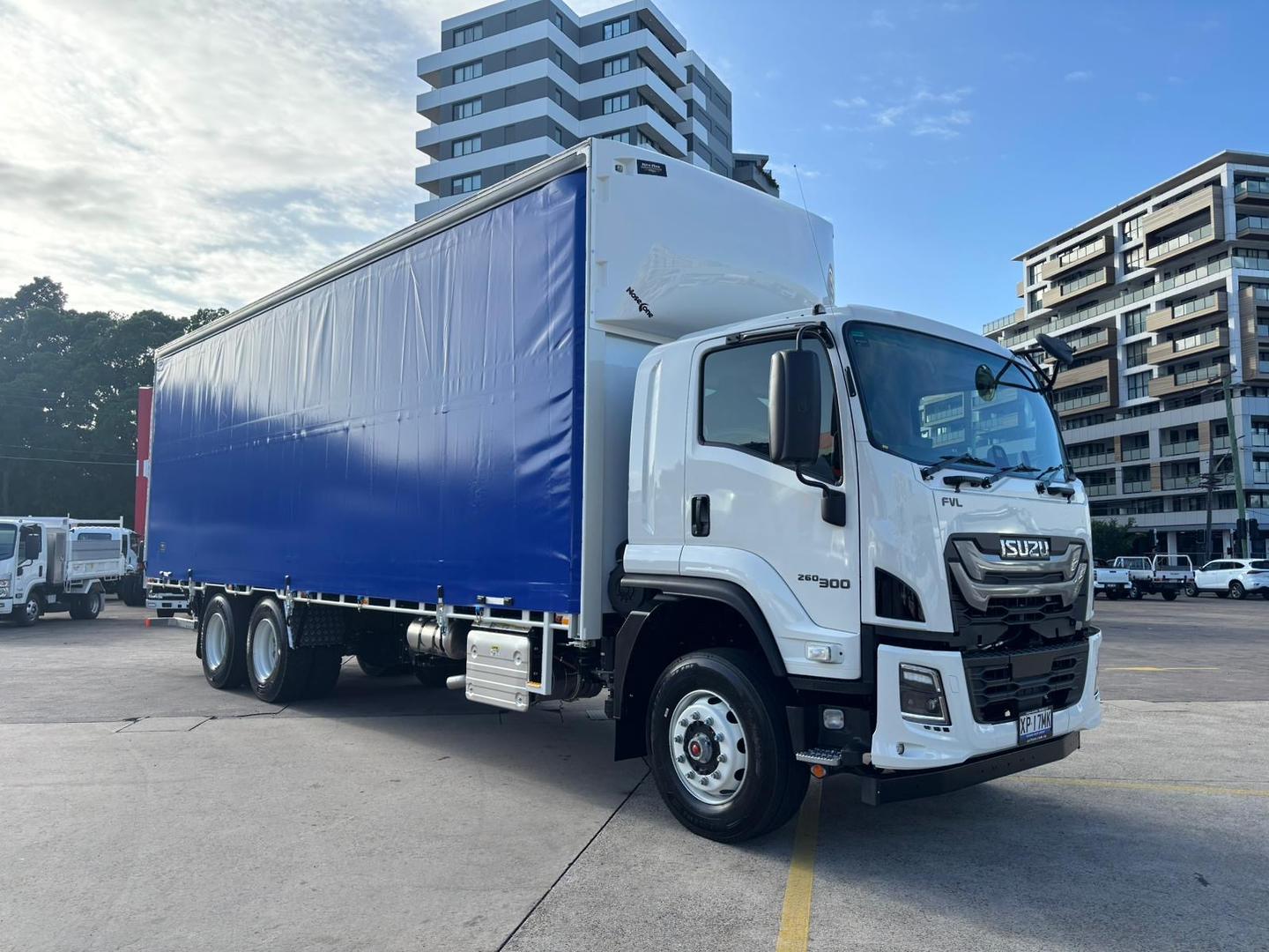 2025 Isuzu F Series FVL 260-300 AT R67 Curtainsider image 3